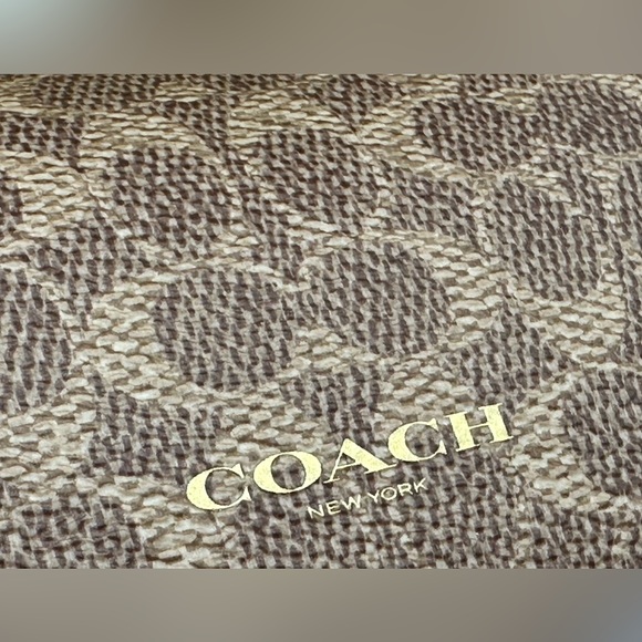 Coach Sunglass Signature Canvas Case - Picture 11 of 15